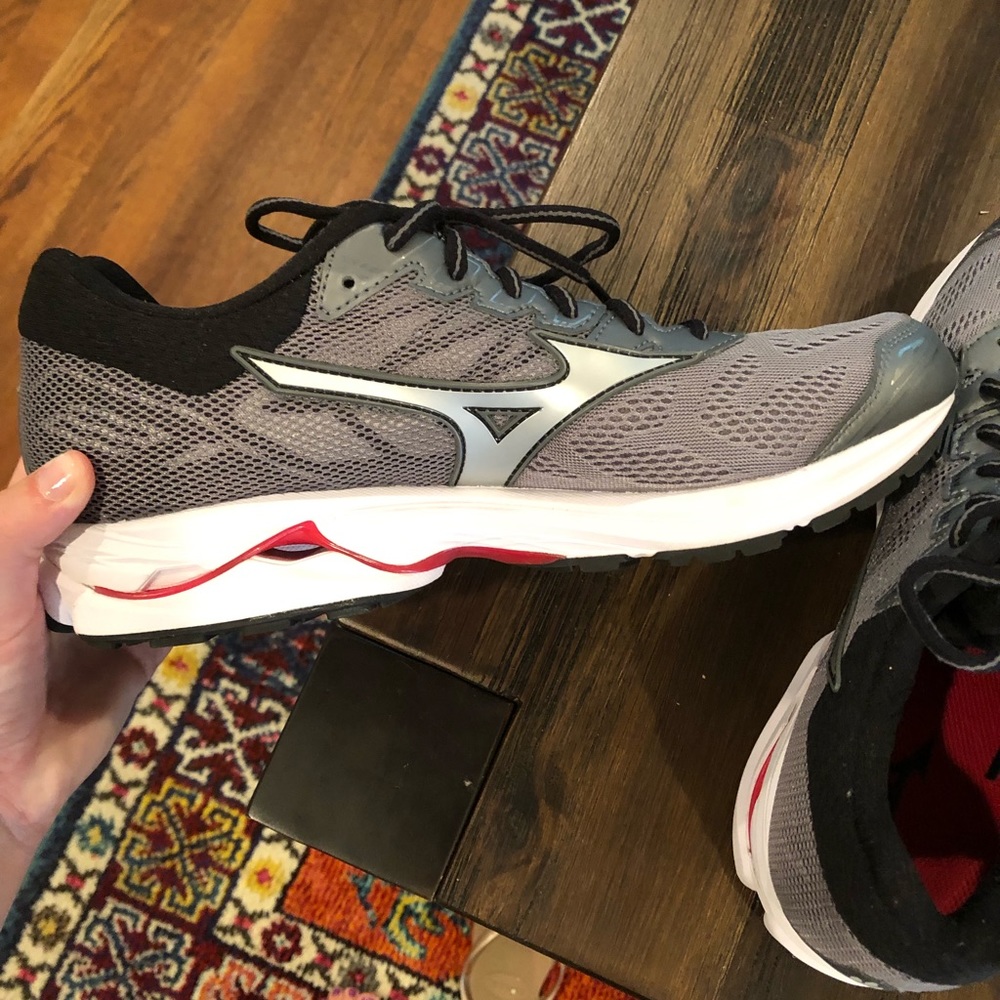 Mizuno Wave Riders